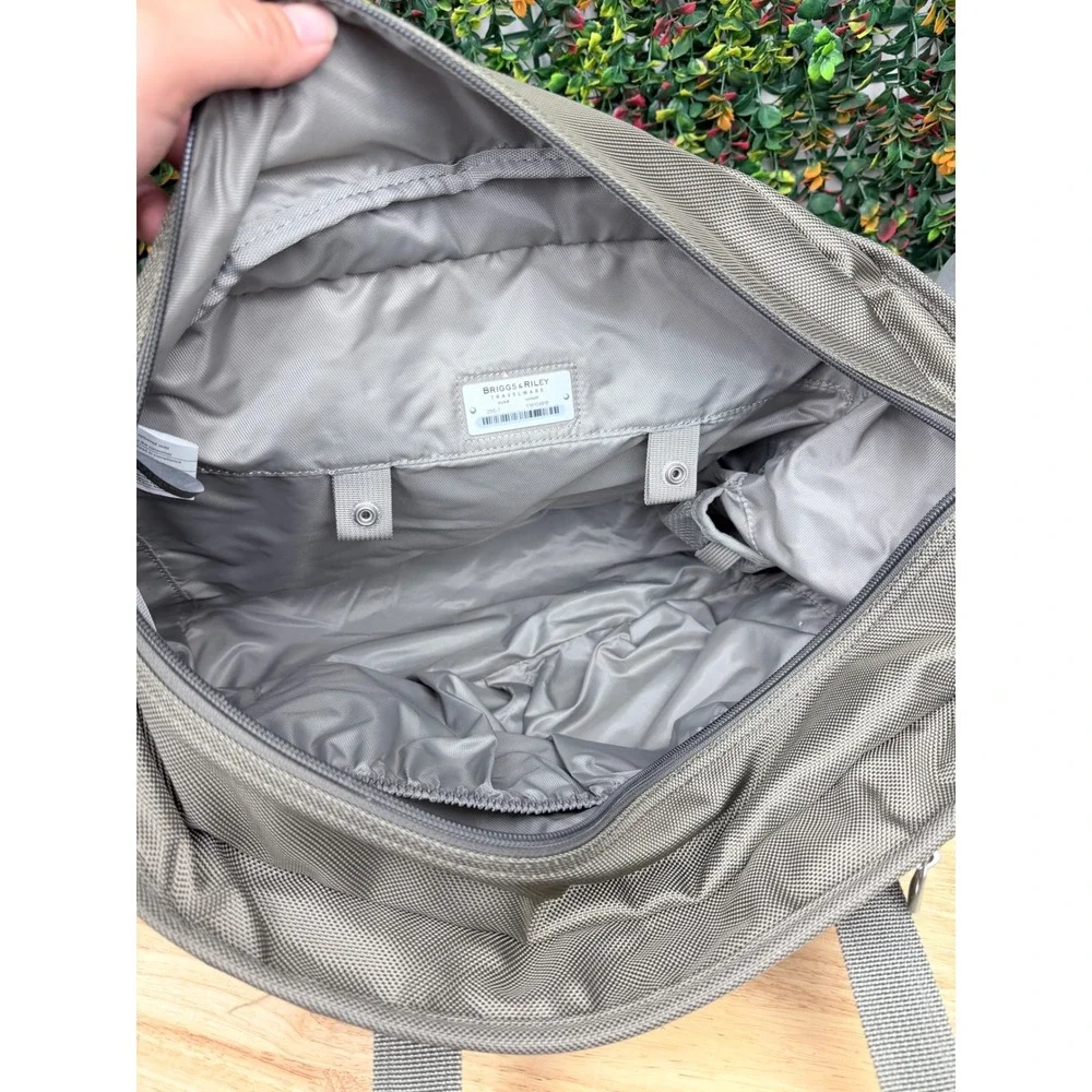Briggs & Riley Taupe Ballistic Nylon Travel Tote Bag 255-7 Professional Carry On